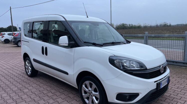 FIAT Doblo 1.6 MJT 16V 120CV Lounge Euro 6d-Temp